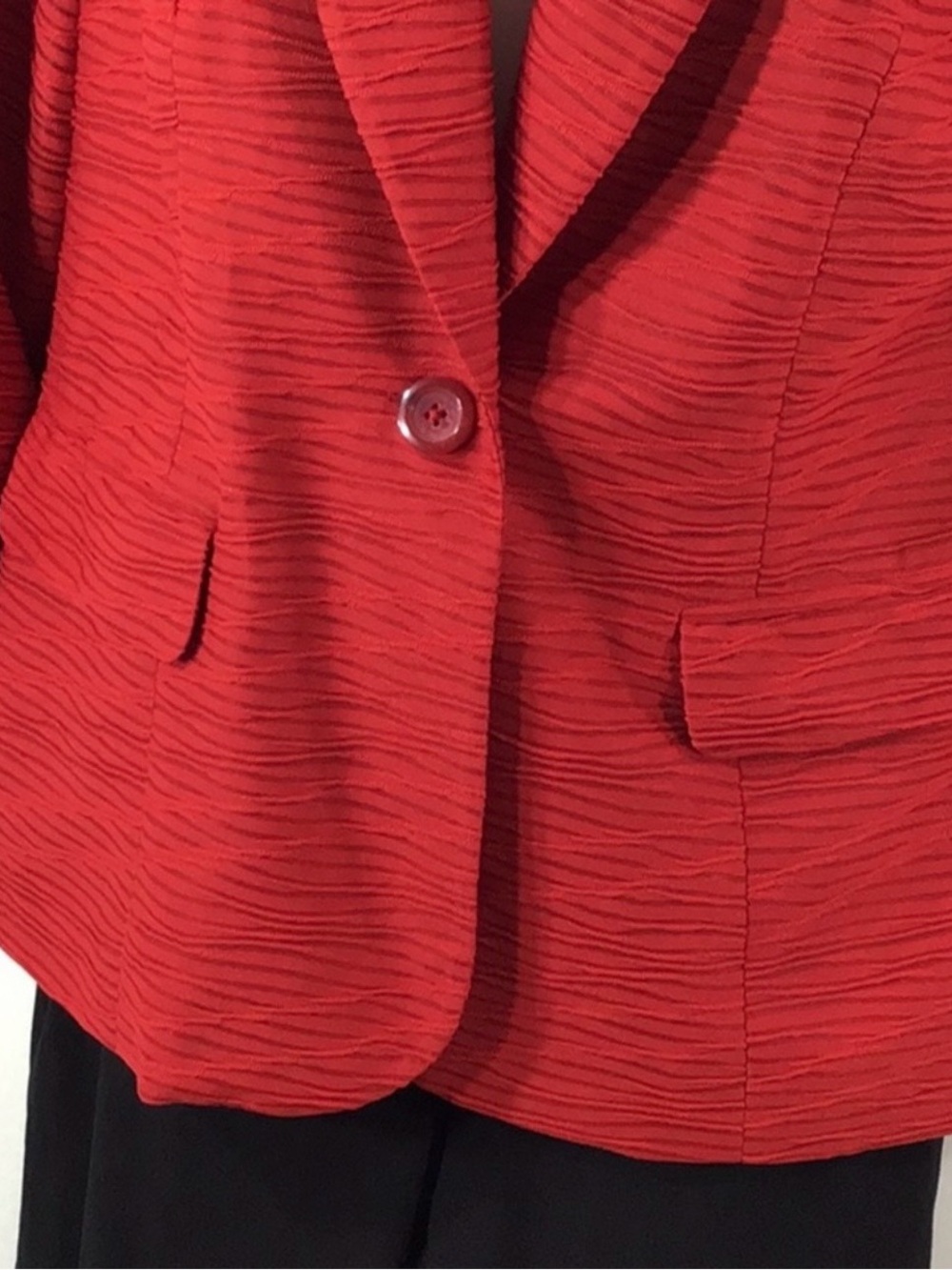 Chico's Red Textured Single-Button Blazer - Picture 6 of 11